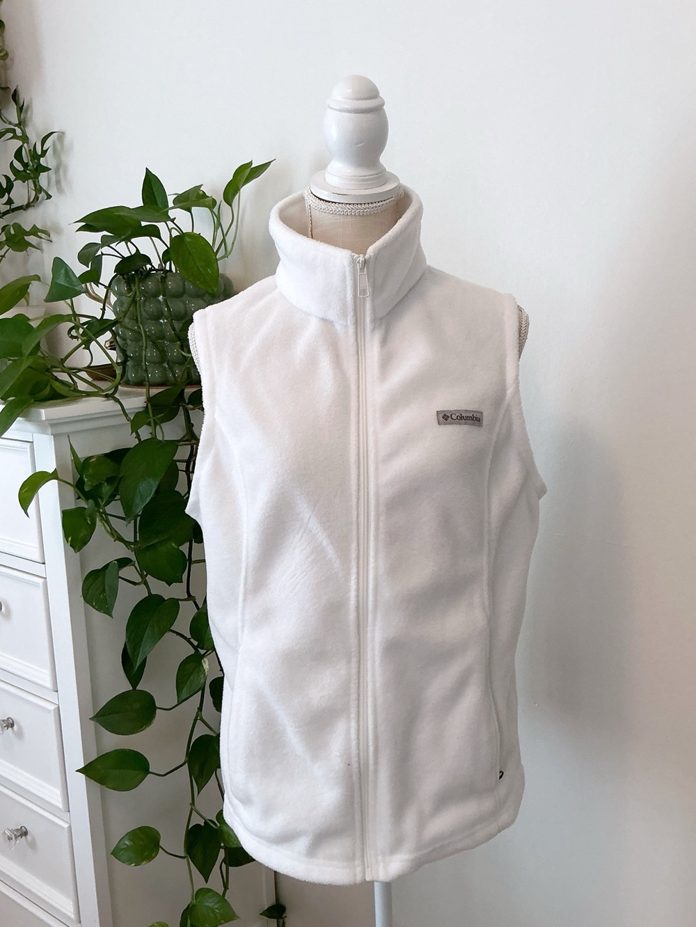 Columbia | White Fleece Zip-Up Vest size Large